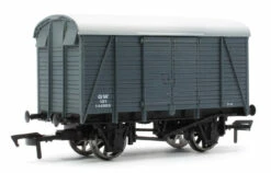 Dapol OO Gauge Box Van GWR 144860 4F-021-037
