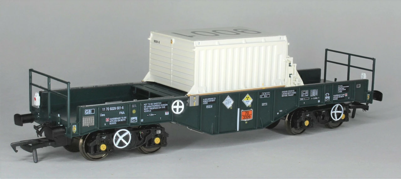 Revolution Trains OO Gauge FNA-D Nuclear Flask Carrier 11 70 9229 006-5 Model Railway Wagon RT-FNAD-403 1 Revolution Trains OO Gauge FNA-D Nuclear Flask Carrier 11 70 9229 006-5 Model Railway Wagon RT-FNAD-403