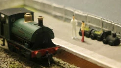 Railscenix 50 Piece Set Of Figures OO/ HO Gauge 1/76 Scale -Model Sales Shop IMG 9097 75668.1643730542