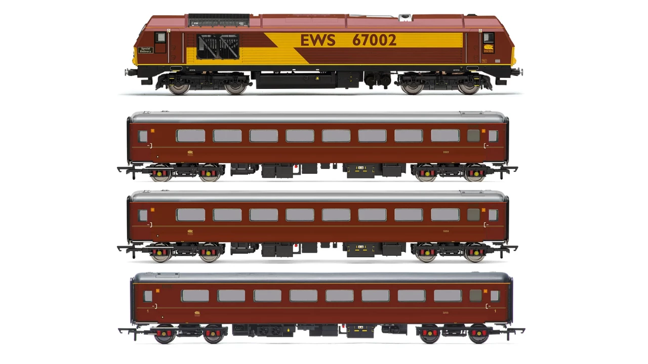 Hornby OO Gauge EWS Business Train Pack - Era 10 R30251 1 Hornby OO Gauge EWS Business Train Pack - Era 10 R30251