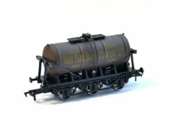 Dapol OO Gauge 6 Wheel Milk Tank West Park Dairy Model Wagon 4F-031-047