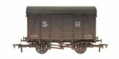 Dapol OO Gauge Southern Railway Box Van Model Wagon 4F-021-034
