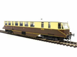 Heljan OO Gauge AEC Railcar 23 GWR Chocolate/Cream Model Railway DMU 19406