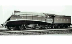 Hornby OO Gauge BR, Class B17/51 4-6-0, 61659 'East Anglian' - Era 4 R30136